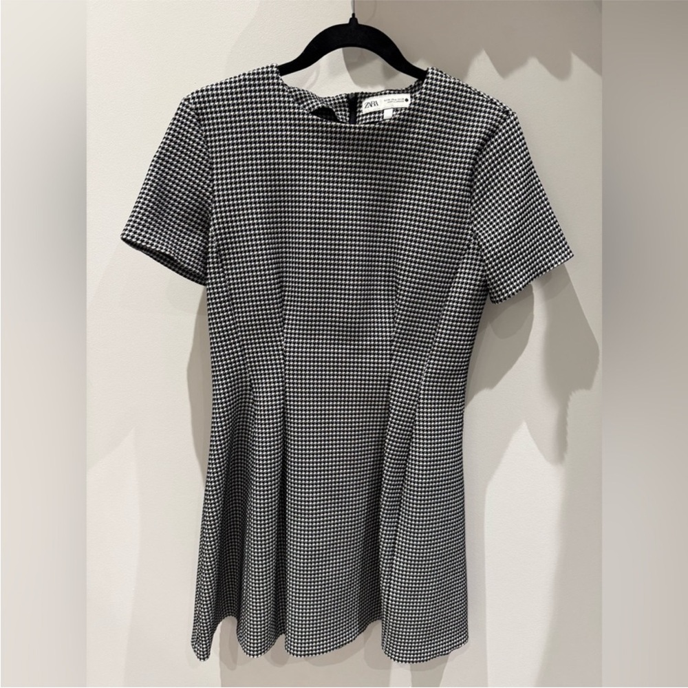 Zara NWT black & white houndstooth checkered print short sleeve mini dress - Picture 5 of 7